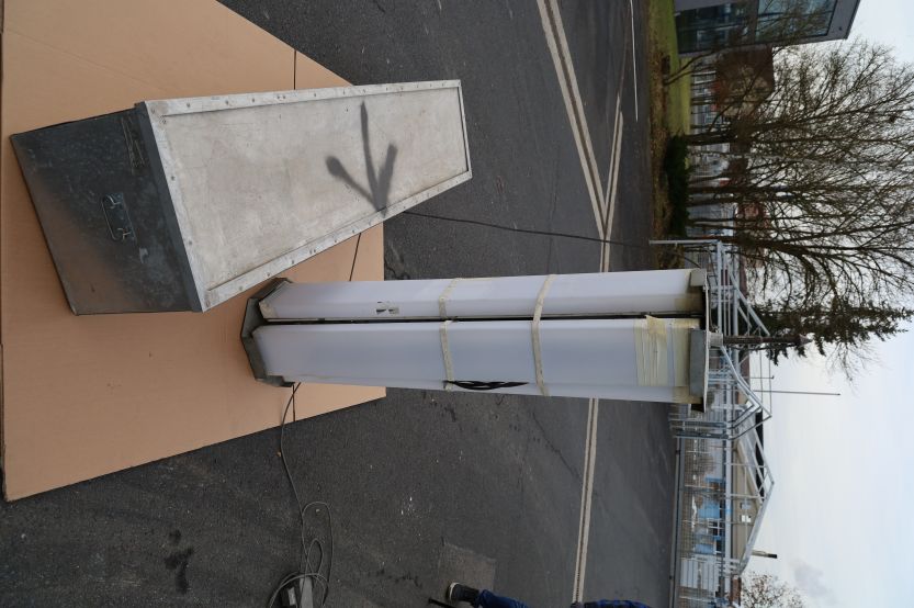 Beleuchtung KW 58 8 x 58 Watt mit Box